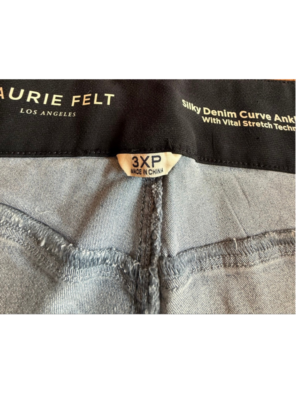 Laurie Felt Plus Light Wash Blue Silky Denim Capri Petite Plus Size 3XP - Picture 7 of 14